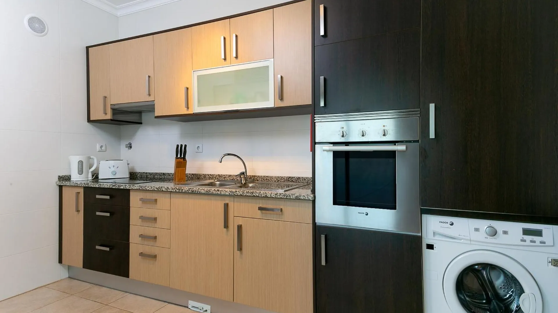 Lagos Central Wellness 0*,  포르투갈
